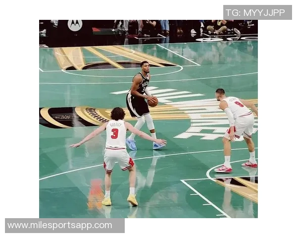 米勒评最强攻防一体球员贾巴尔大梦现役字母哥SGA小卡谁更强 米勒评最强攻防一体球员贾巴尔大梦现役字母哥SGA小卡谁更强