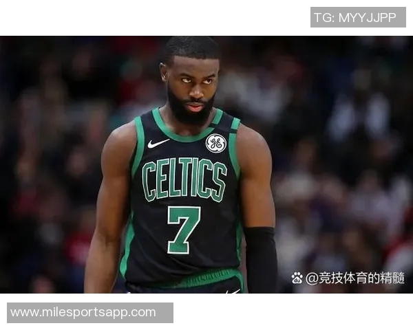 杰伦布朗谈凯尔特人大学理念努力提升球员篮球认知与赛场智慧