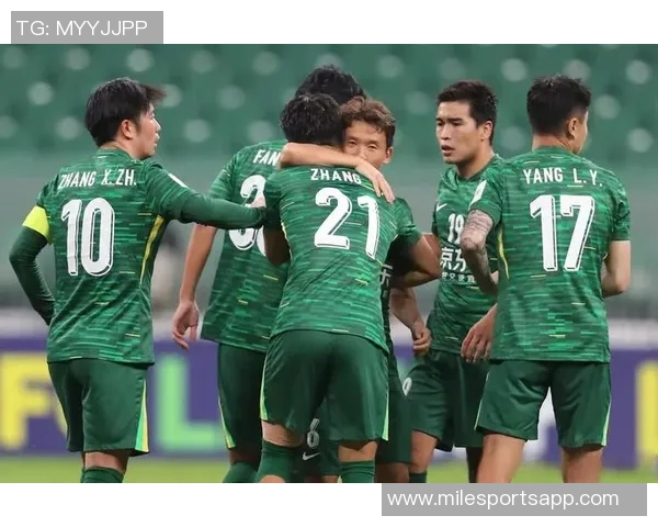 国安赛后横幅传递决心与遗憾明年再战誓言不屈服再创辉煌