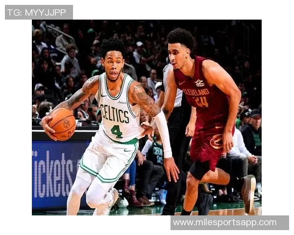 西蒙斯与普理查德联手发威半场三分雨助力球队28分狂潮